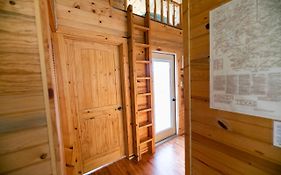 Walnut Canyon Cabins